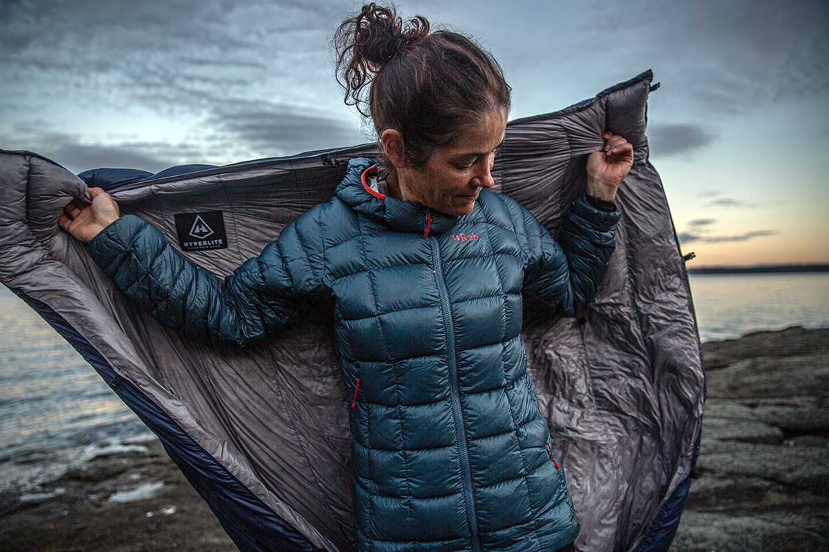 Hyperlite Mountain Gear 20-Degree Quilt (wrapping quilt around body)