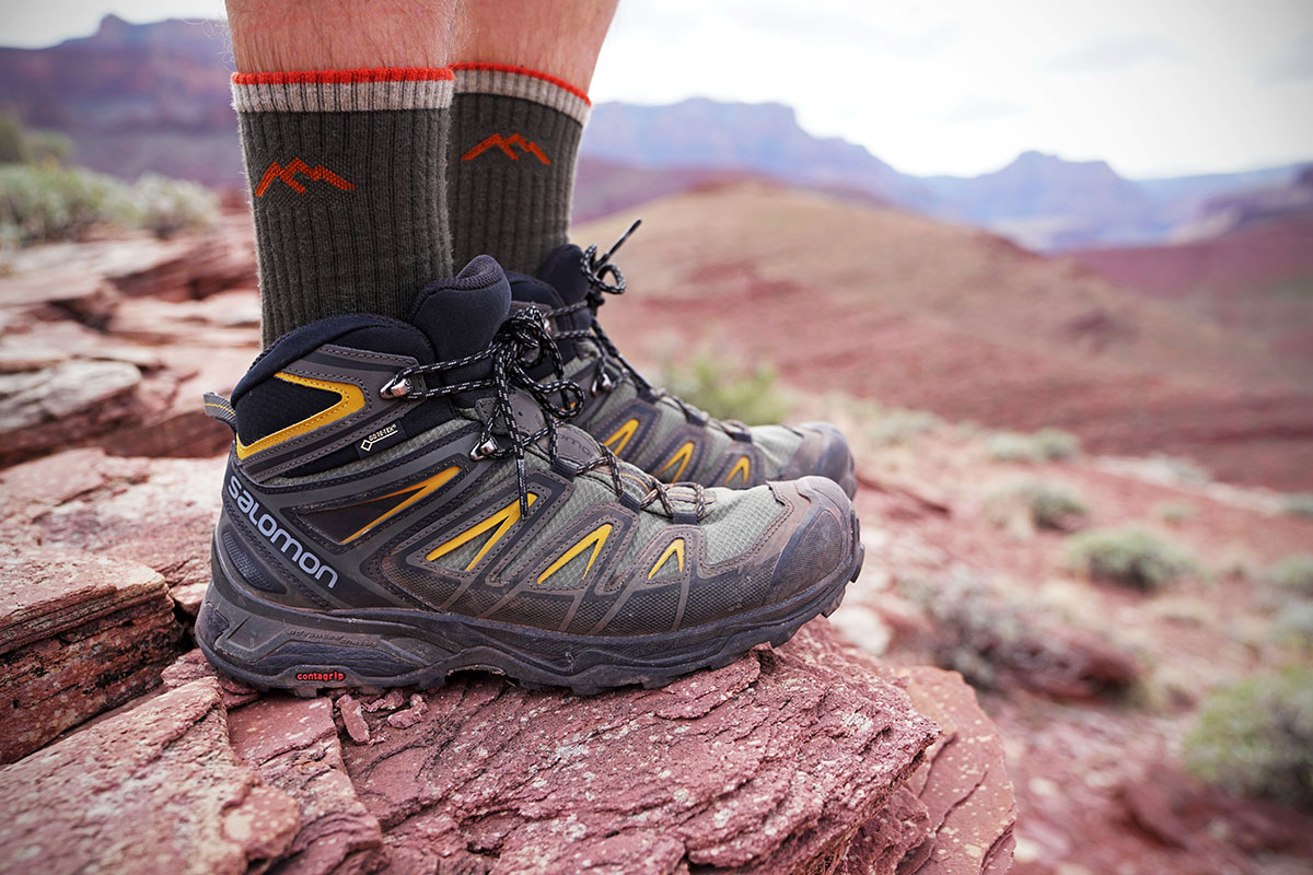 Salomon X Ultra 3 Mid (side view)